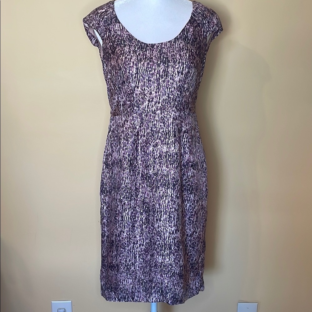 ✨Host Pick ✨ Banana Republic Purple Sheath Dress with Scoop Neck and Cap Sleeves